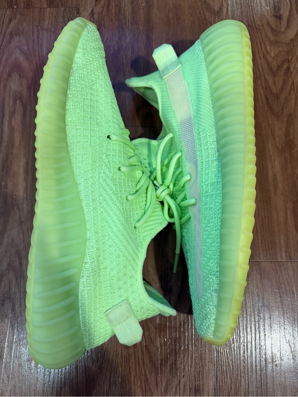 adidas Yeezy Boost 350 V2 Glow Size 13. Pre-owned. Very Clean No box or insoles.